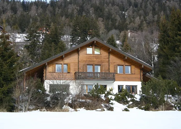 Domaine De La Famille Te Casa de Férias Arbaz