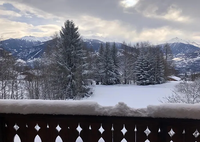 Holiday home Domaine De La Famille Te *