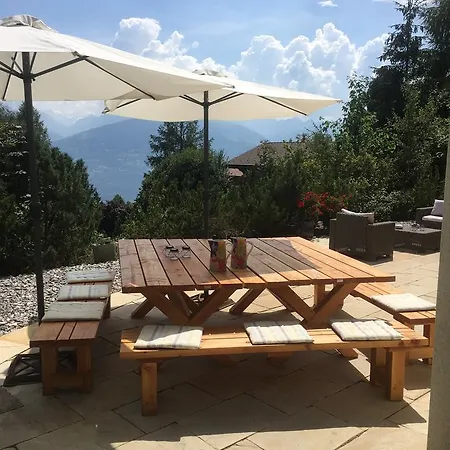 Holiday home Domaine De La Famille Te Arbaz