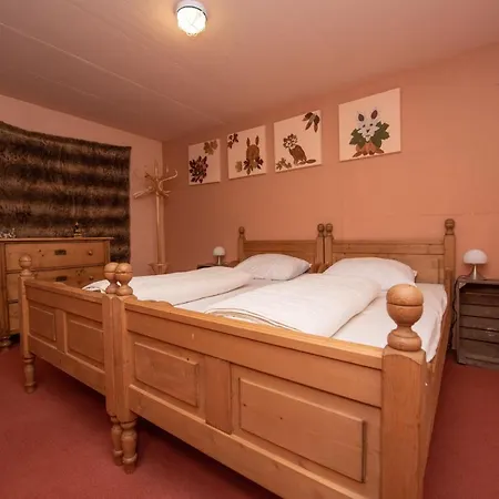 Domaine De La Famille Te *